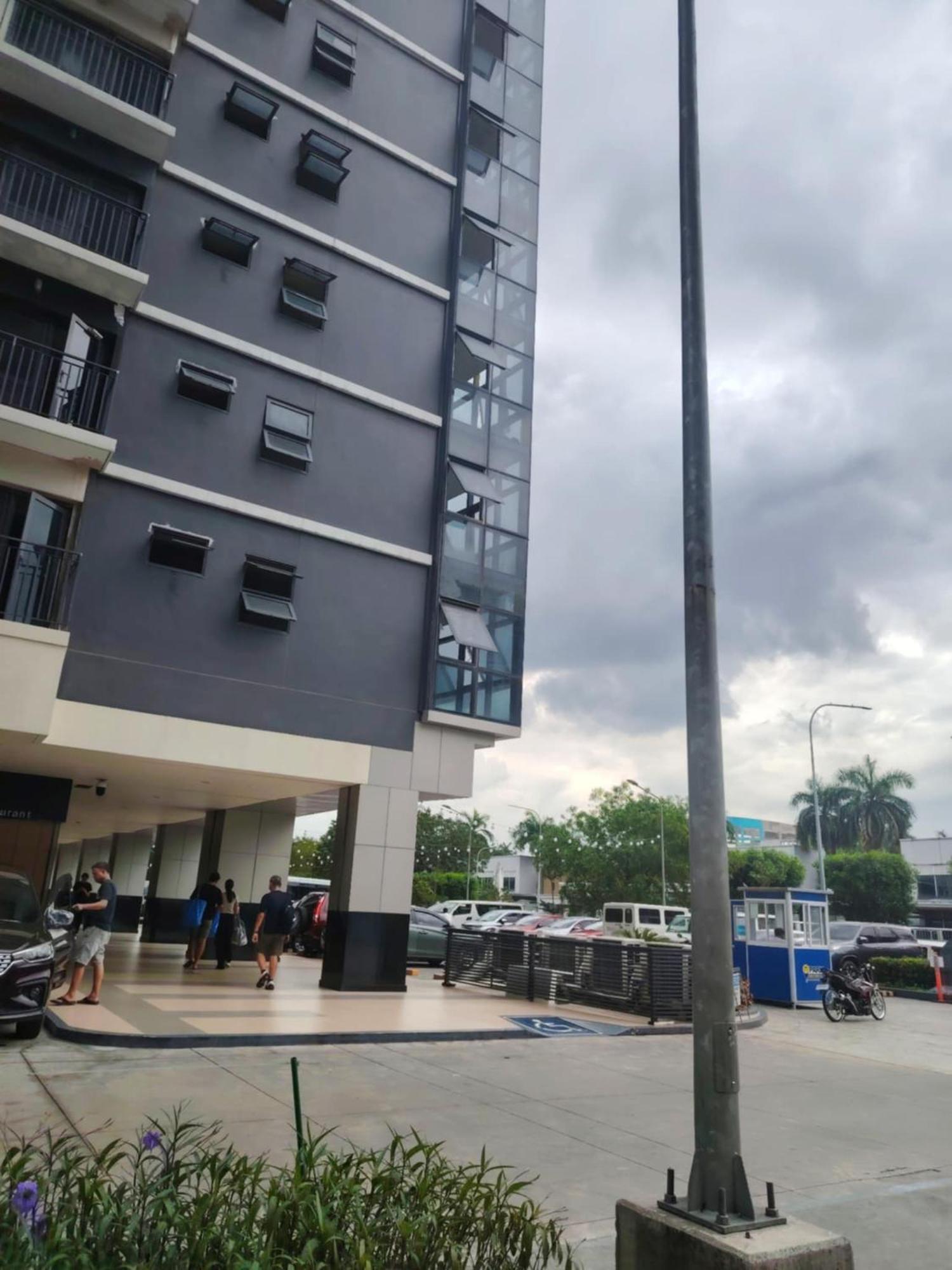 Shore One Condotel At Mall Of Asia, Philippines Pasay Exterior photo
